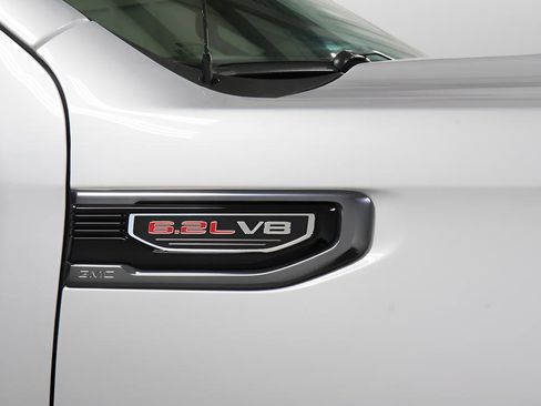 Used 2022 GMC Sierra 1500 AT4 w/ AT4 Premium Package image 10