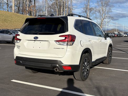 Certified 2024 Subaru Forester Limited image 9