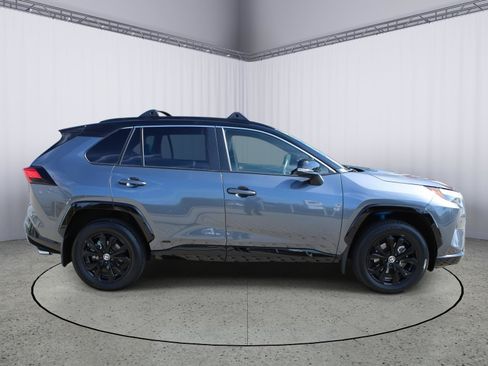 Used 2024 Toyota RAV4 XSE w/ Advanced Technology Package AWD/4WD image 9