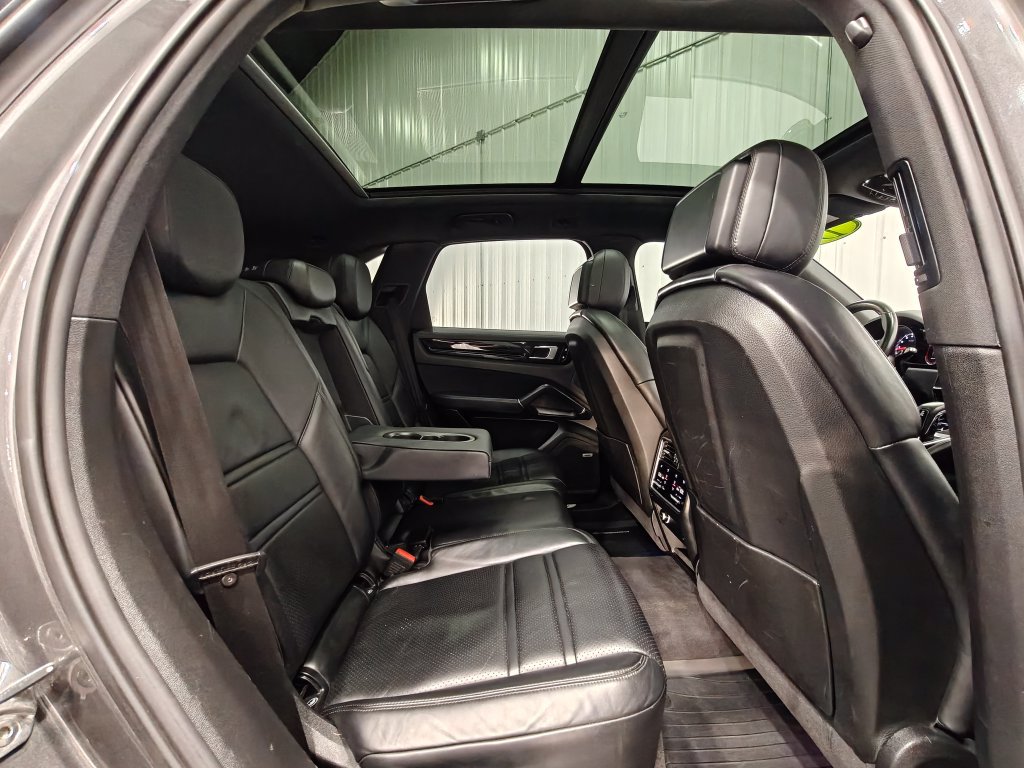 Used 2019 Porsche Cayenne S AWD/4WD image 24