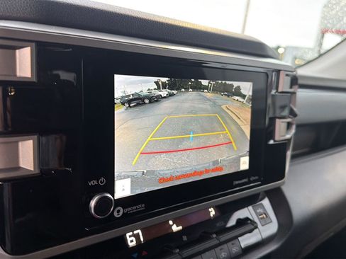 Used 2023 Toyota Tundra SR5 w/ SR5 Convenience Package AWD/4WD image 25