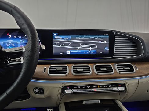 Certified 2025 Mercedes-Benz GLS 580 GLS 580 image 43