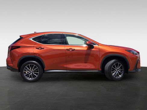 Used 2024 Lexus NX 250 FWD image 3