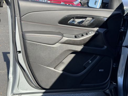 Used 2023 Chevrolet Traverse RS w/ LPO, Floor Liner Package image 23