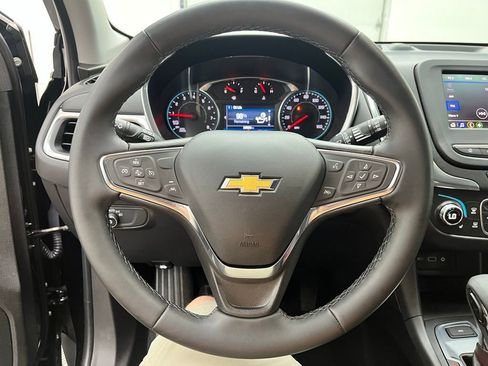 Used 2023 Chevrolet Equinox LT AWD/4WD image 21