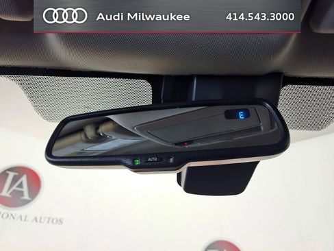 Used 2020 Toyota Tacoma SR5 AWD/4WD image 33