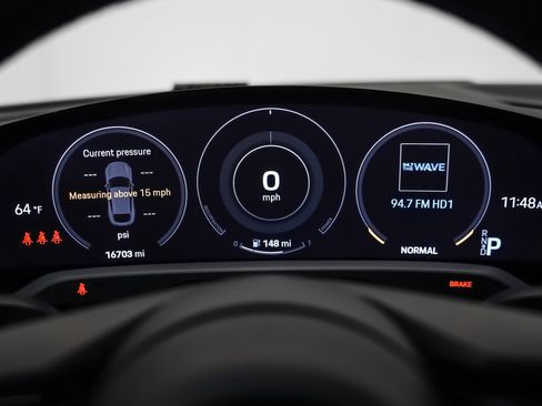 Used 2024 Porsche Taycan 4 Cross Turismo image 17