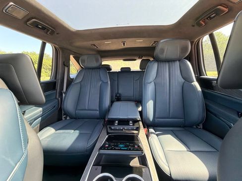 Used 2025 Cadillac Escalade IQ Luxury 2 AWD/4WD image 21