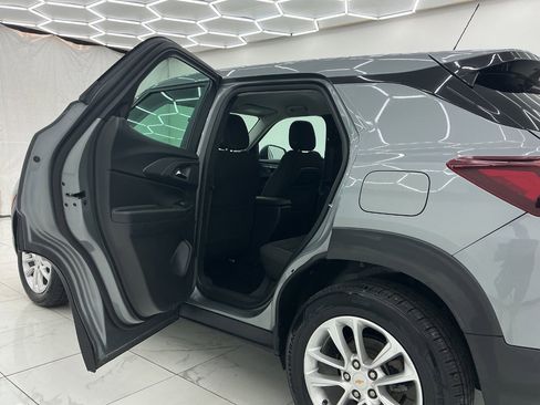Used 2024 Chevrolet TrailBlazer LS FWD image 22