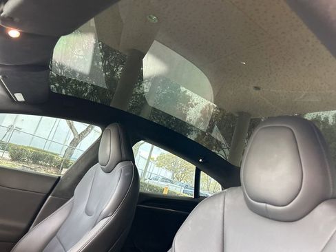 Used 2022 Tesla Model S Plaid image 20