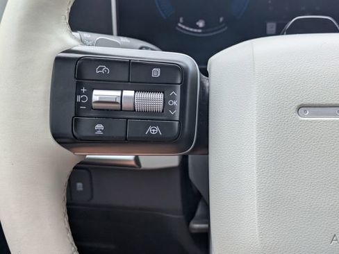 Used 2025 Hyundai Santa Fe SEL FWD image 21