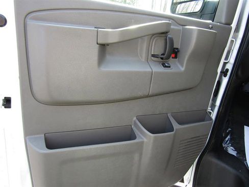 Used 2019 Chevrolet Express 3500 LT w/ LT Preferred Equipment Group image 9