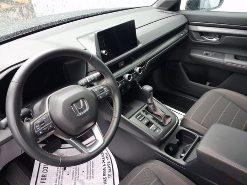 Used 2026 Honda CR-V Sport image 4