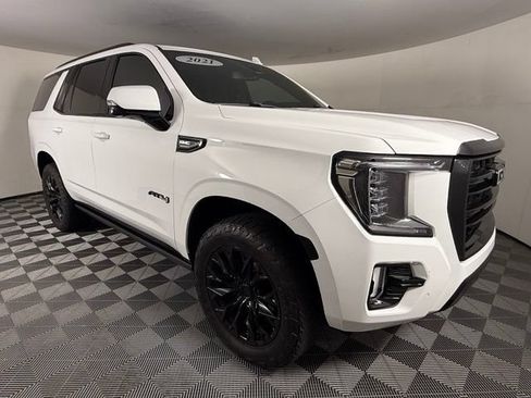 Used 2021 GMC Yukon AT4 w/ AT4 Premium Package AWD/4WD image 10