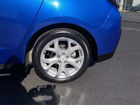 Used 2017 Chevrolet Volt Premier w/ Driver Confidence II Package image 10