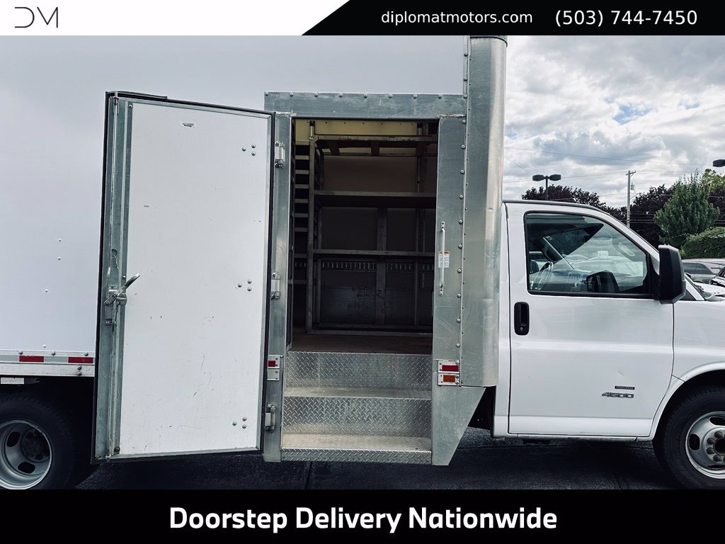 Used 2021 Chevrolet Express 4500 Extended w/ Power Convenience Package RWD image 37