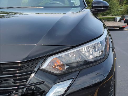 Used 2024 Nissan Sentra SV FWD image 12