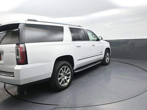 Used 2019 GMC Yukon XL Denali image 8