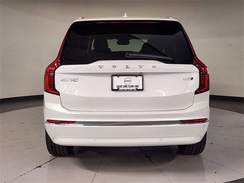 Used 2025 Volvo XC90 B5 Plus image 10
