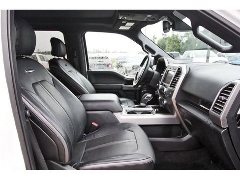 Used 2017 Ford F150 Platinum w/ Equipment Group 701A Luxury AWD/4WD image 26