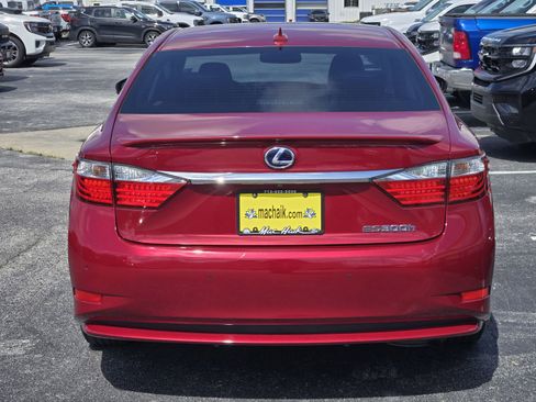 Used 2014 Lexus ES 300h w/ Luxury Package w/Bamboo Trim FWD image 7