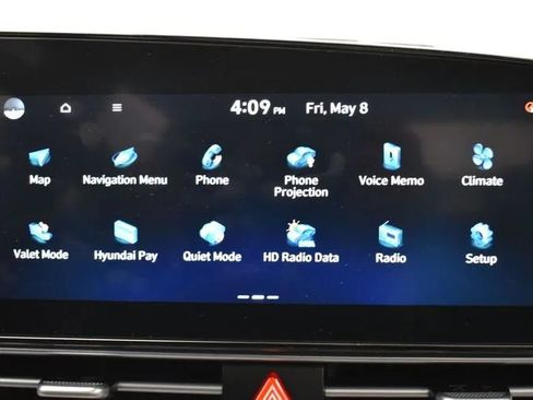 Used 2025 Hyundai Elantra SEL FWD image 31