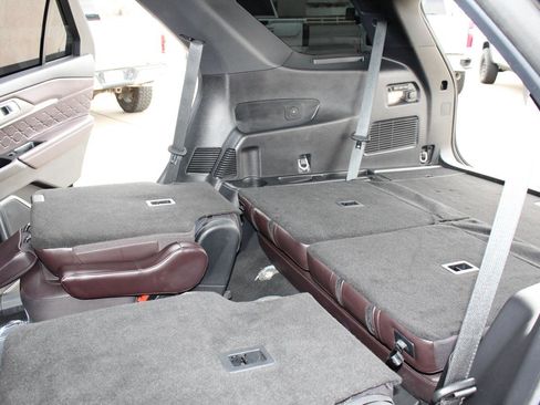 Used 2025 Ford Explorer Platinum w/ LUX Leather Package AWD/4WD image 72