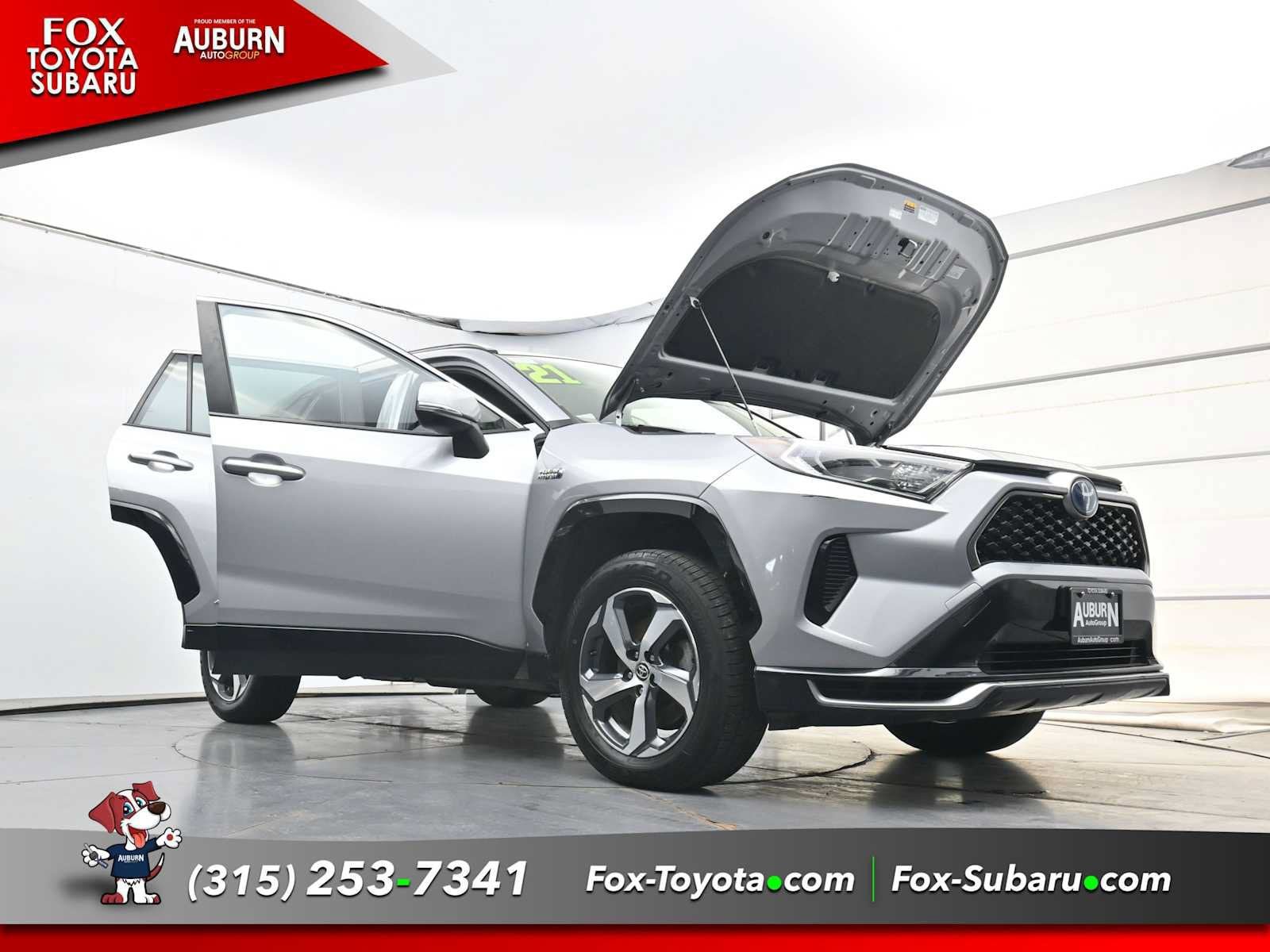 Used 2021 Toyota RAV4 SE w/ Weather & Moonroof Package AWD/4WD image 39