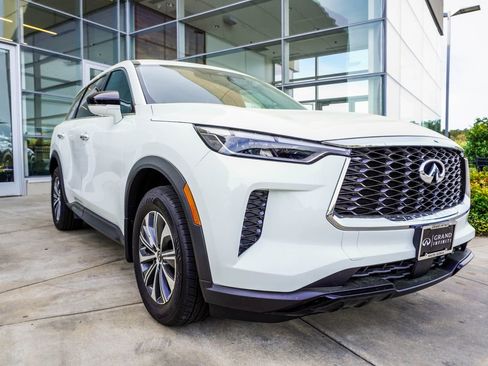 Used 2023 INFINITI QX60 Pure image 4