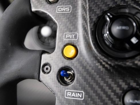 Used 2015 McLaren P1 RWD image 33