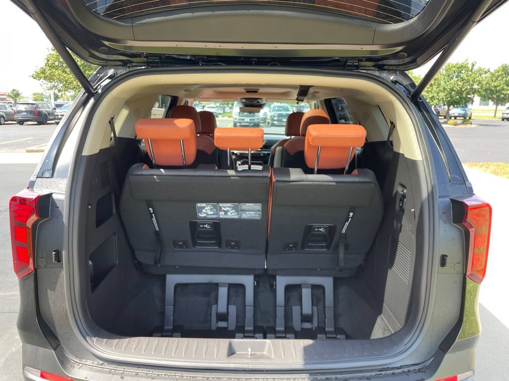 New 2027 Kia Carnival SX FWD image 15
