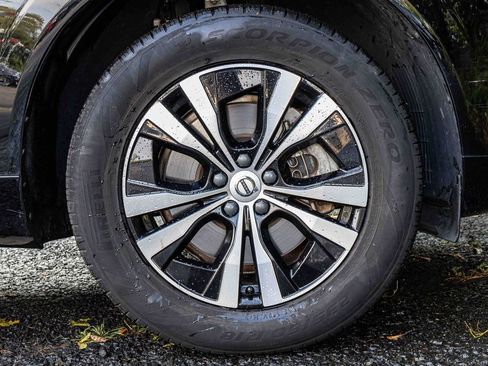 Used 2023 Volvo XC60 T8 Core image 26