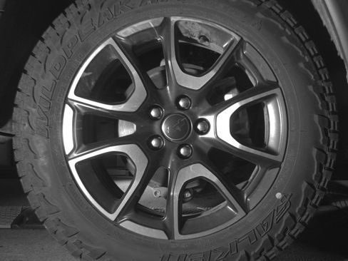 Used 2025 Jeep Compass Trailhawk AWD/4WD image 15