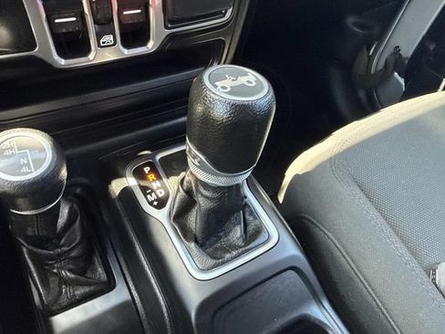 Used 2019 Jeep Wrangler Unlimited Sport S AWD/4WD image 25