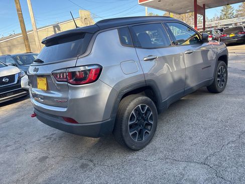 Used 2019 Jeep Compass Trailhawk image 6