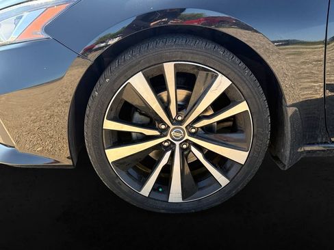 Used 2019 Nissan Altima 2.5 SR w/ SR Premium Package FWD image 13
