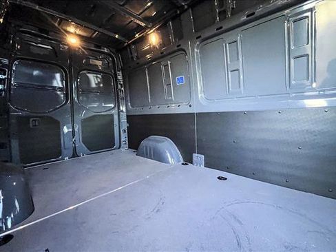 Used 2024 Mercedes-Benz Sprinter 2500 image 20