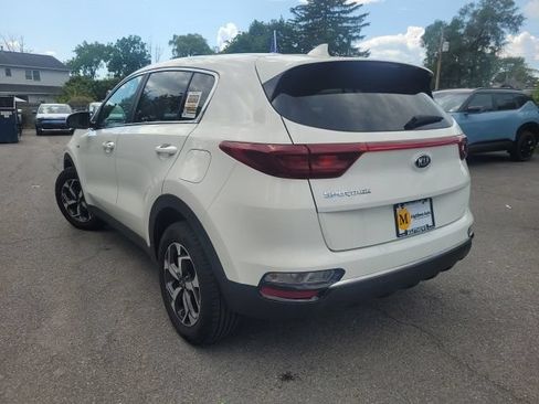 Used 2020 Kia Sportage LX AWD/4WD image 3