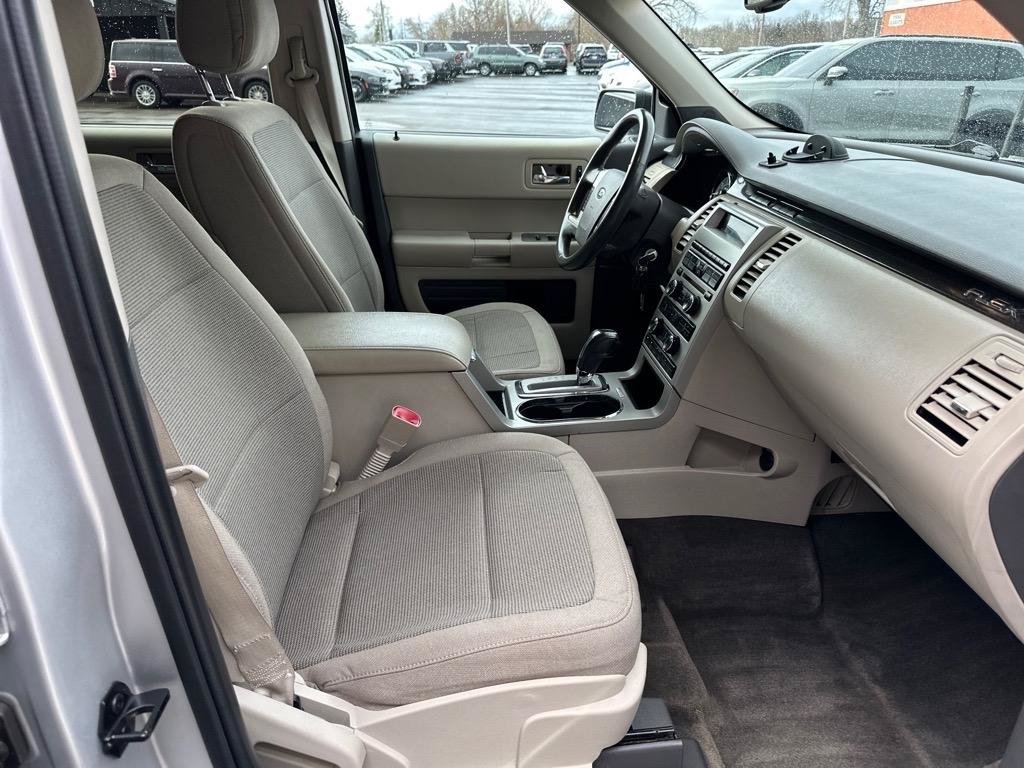 Used 2012 Ford Flex SE FWD image 18
