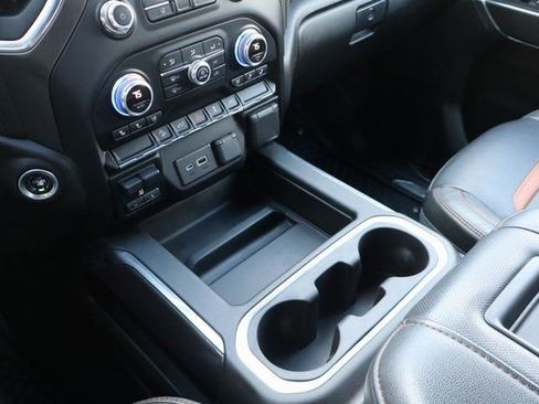 Used 2022 GMC Sierra 2500 AT4 image 29