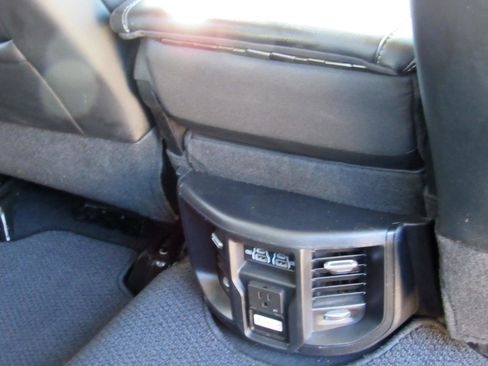 Used 2024 RAM 1500 Classic SLT image 40