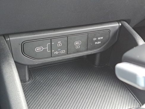 Used 2025 Kia K4 FWD image 31