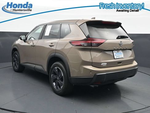 Used 2025 Nissan Rogue SV FWD image 7