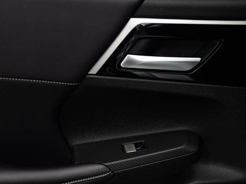 New 2025 Mitsubishi Outlander SE image 23