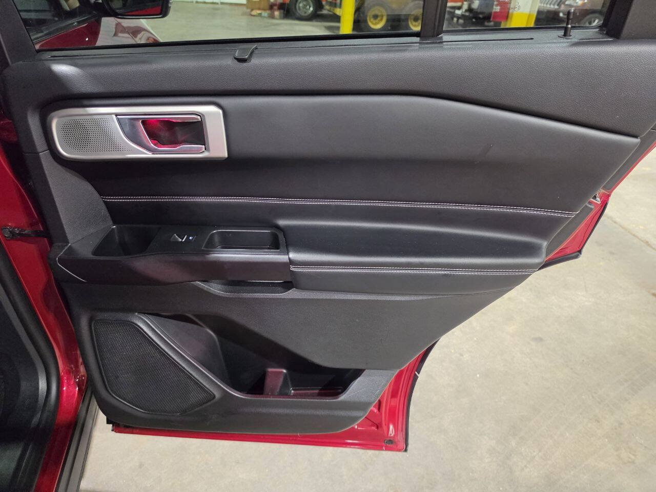 Used 2020 Ford Explorer ST w/ ST Street Pack AWD/4WD image 32