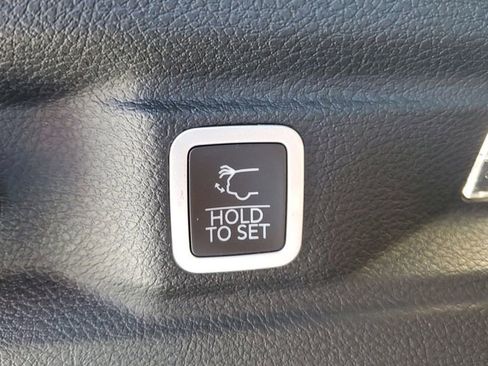 New 2025 Jeep Grand Cherokee L Altitude image 10