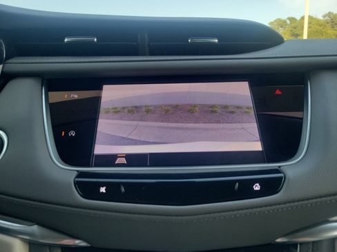 Certified 2022 Cadillac XT5 Premium Luxury FWD image 19