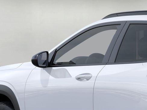New 2026 Chevrolet Trax LT w/ Driver Confidence Package FWD image 12