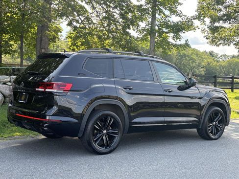 Used 2023 Volkswagen Atlas SEL R-Line AWD/4WD image 17