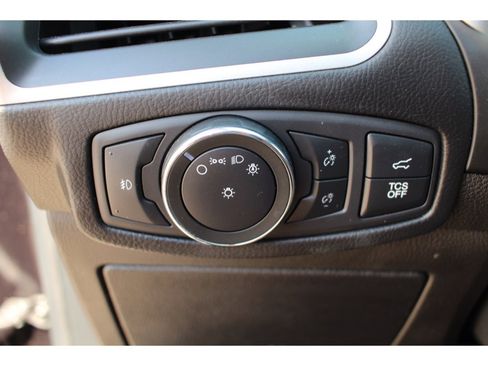 Used 2021 Ford Edge SEL w/ Convenience Package image 19